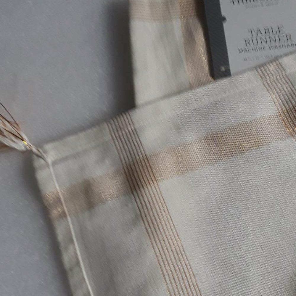 2 Table Runners, Cream with gold threads- 14x72 - Picture 4 of 4